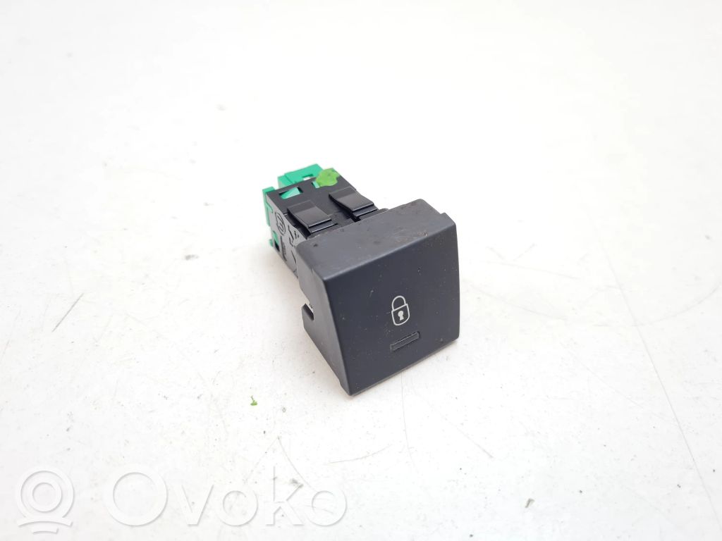 Peugeot 508 Central locking switch button 