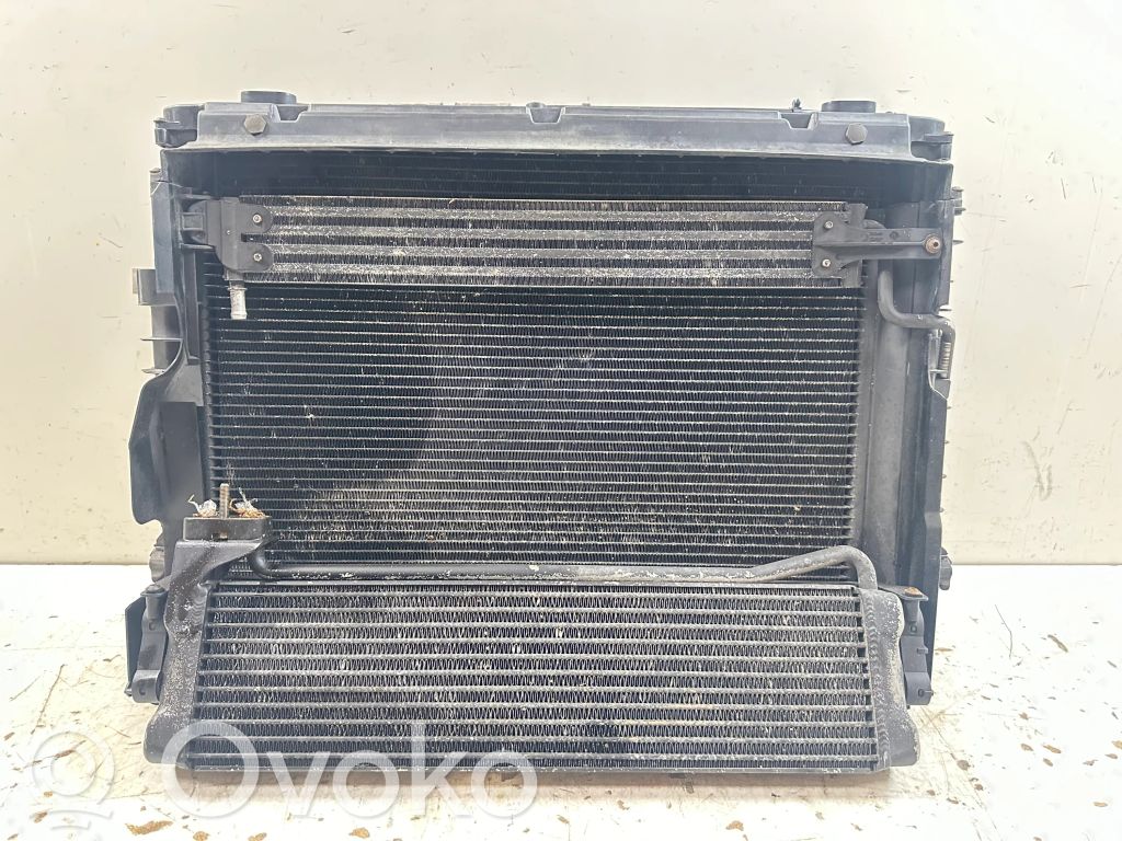 BMW M5 Radiatora komplekts 