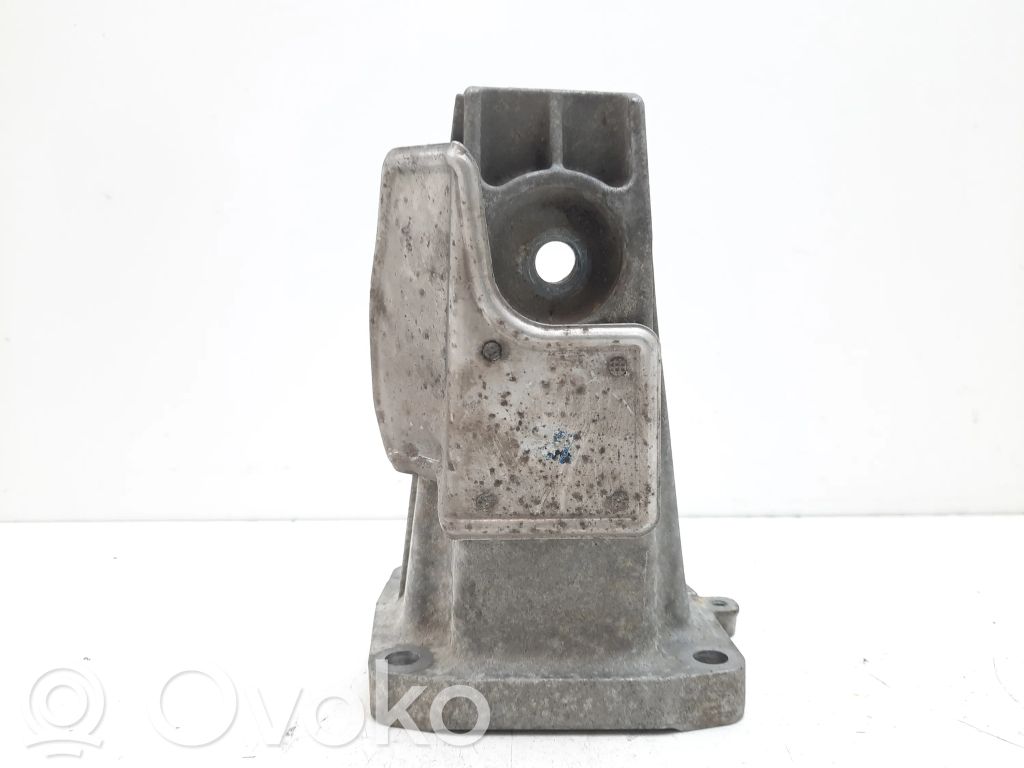 BMW M5 Engine mounting bracket 