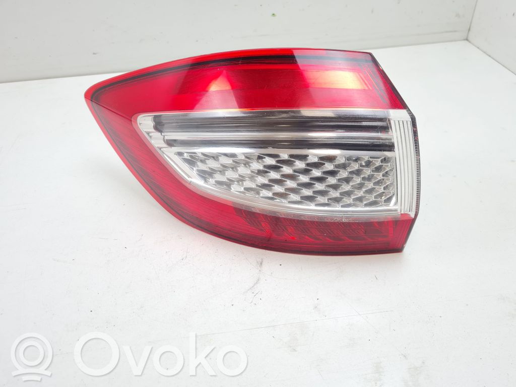 Ford Mondeo MK IV Lampa tylna 