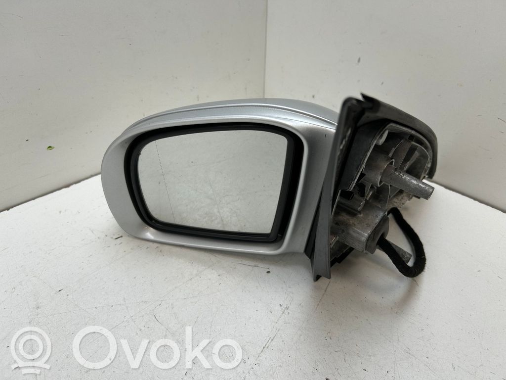 Mercedes-Benz R W251 Elektryczne lusterko boczne drzwi przednich 