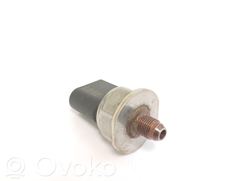 Volkswagen Golf VII Sensor de presión de combustible 
