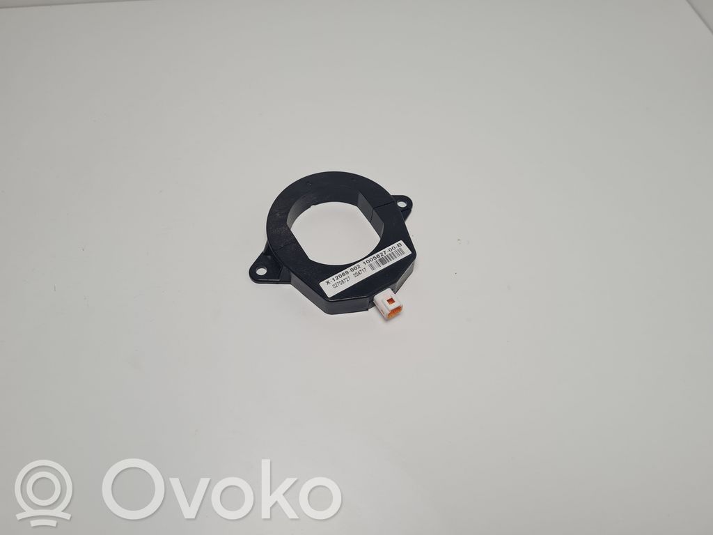 Tesla Model S Antenne des Keyless-Systems 