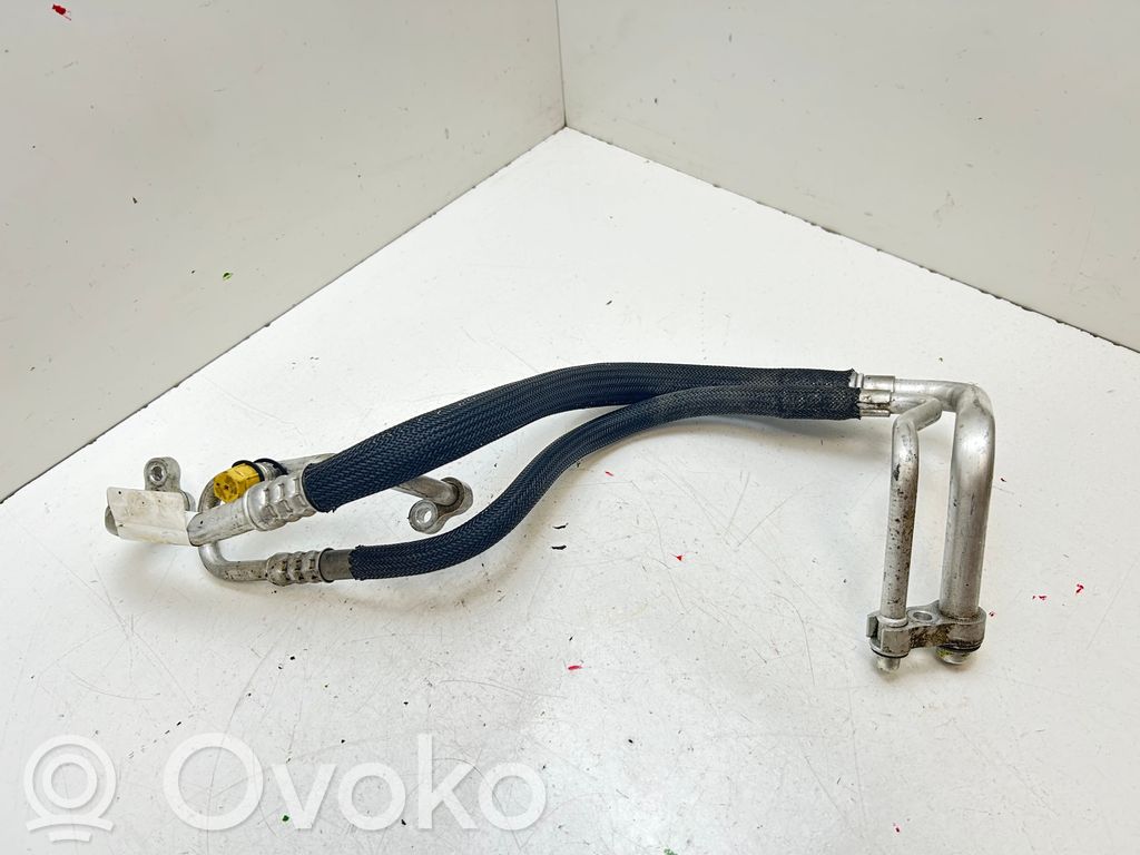 Tesla Model 3 Air conditioning (A/C) pipe/hose 