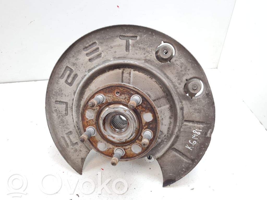 Cubo de rueda trasera   107216000A