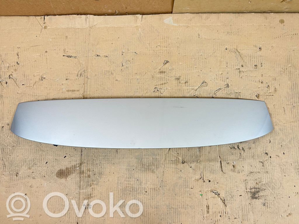 Takaikkuna-takaspoileri   8235978