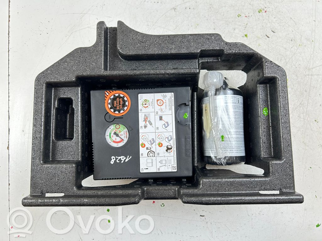 Audi A4 S4 B9 8W Werkzeugkasten 