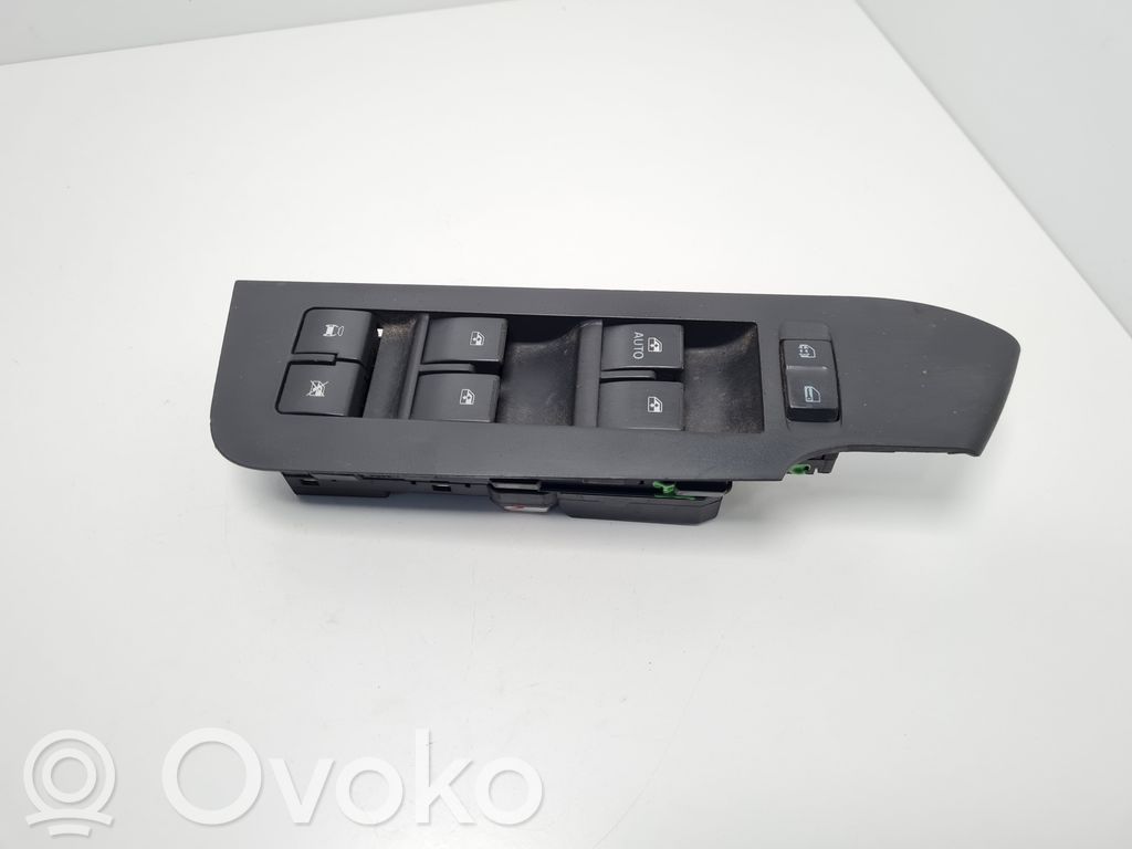 Chevrolet Captiva Electric window control switch 