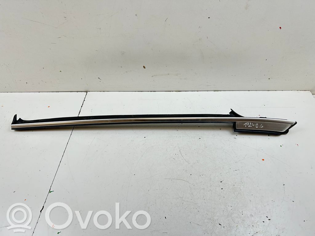 BMW 3 E92 E93 Takaoven lasin muotolista 