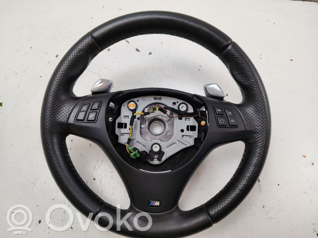 Steering wheel   3051626