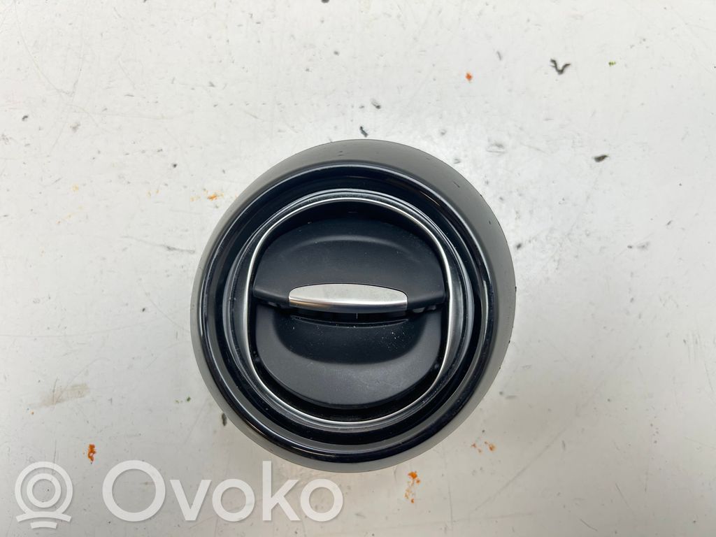 Renault Clio IV Grille d'aération centrale 