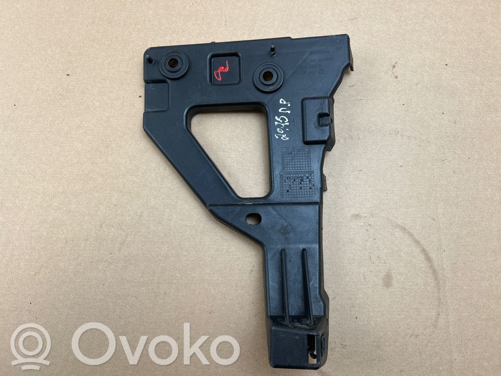 Audi A6 Allroad C6 Front bumper mounting bracket 