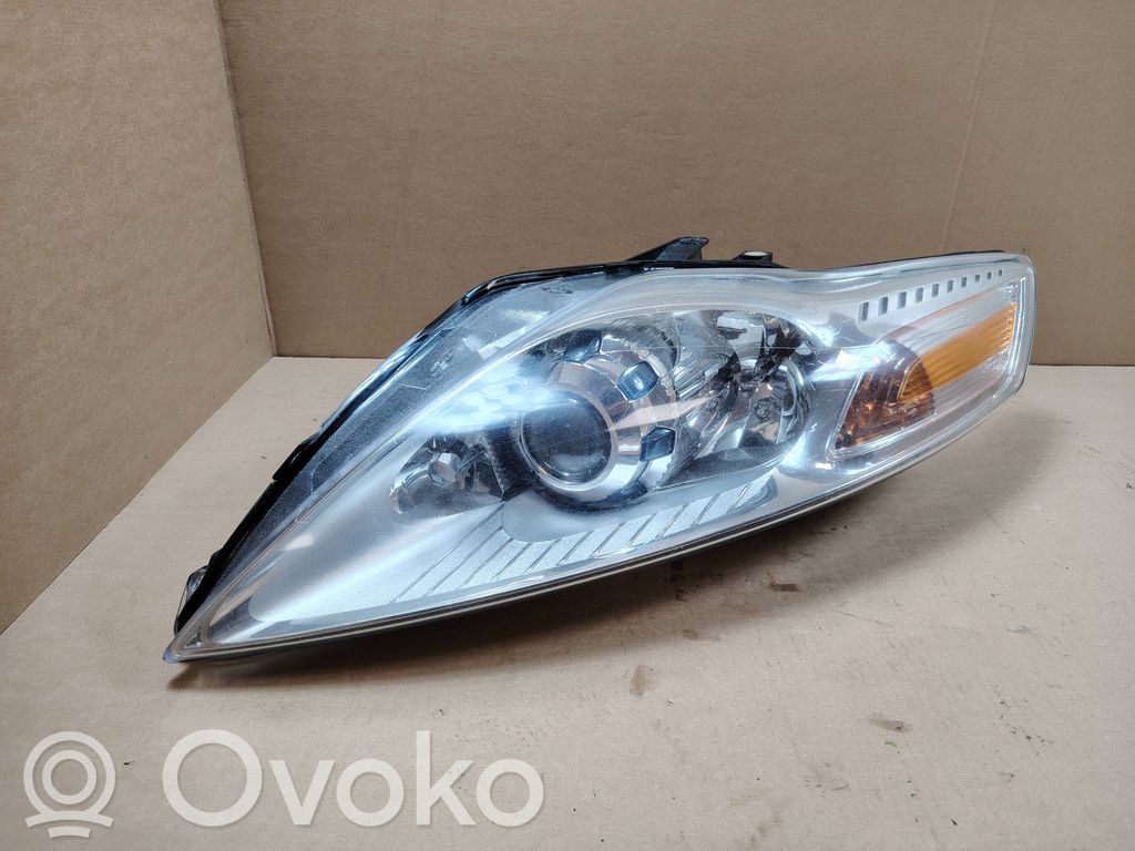 Ford Mondeo MK IV Phare frontale 