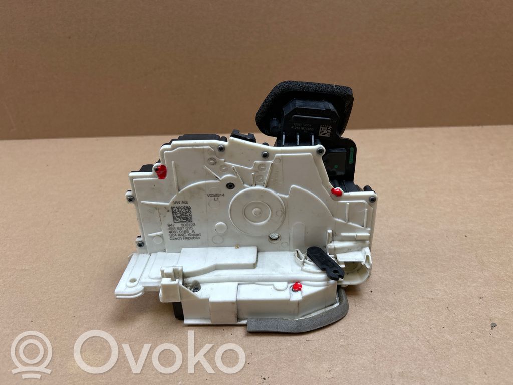 Porsche Taycan 9J1 Etuoven lukko 
