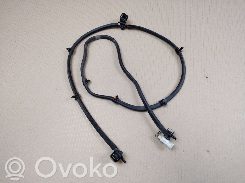 BMW i3 Windshield washer fluid hose 