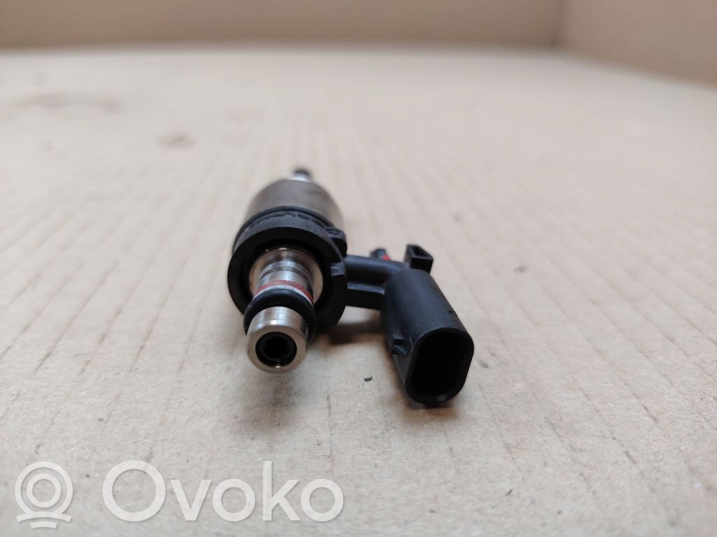 Volkswagen Golf VII Inyector de combustible 
