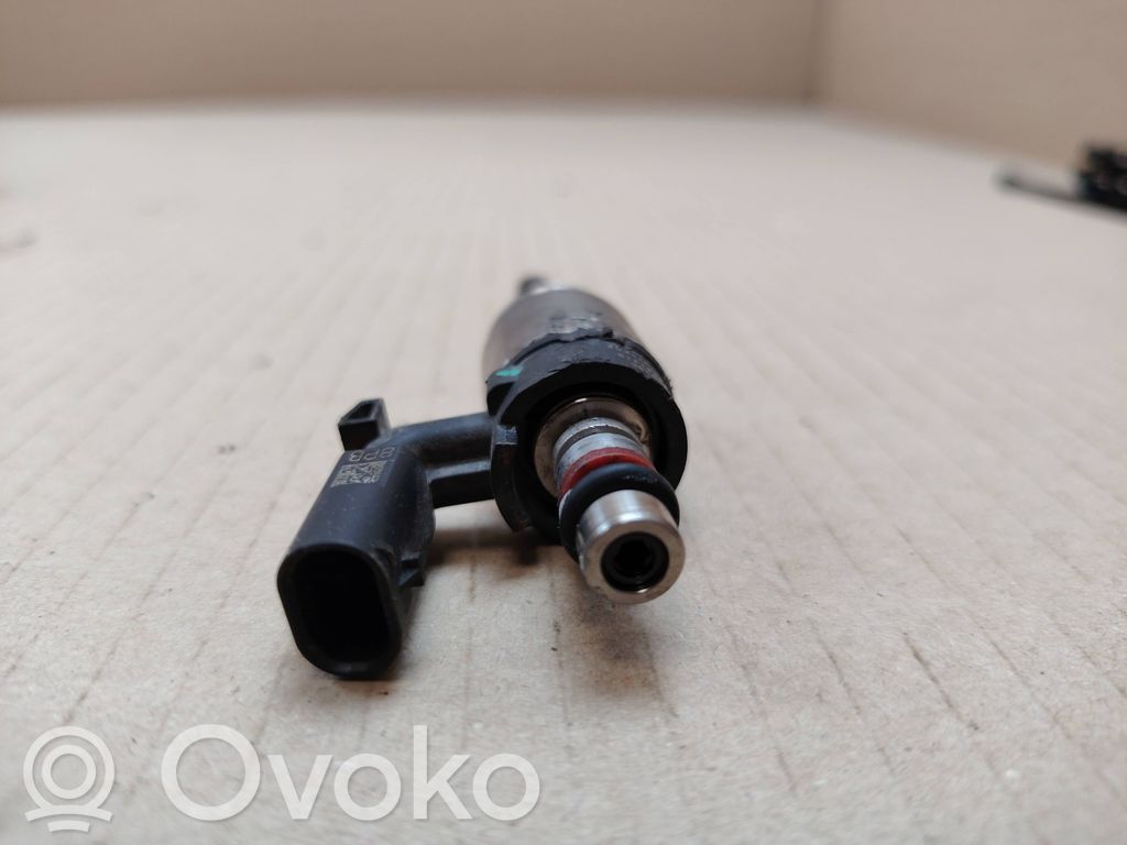 Volkswagen Golf VII Inyector de combustible 