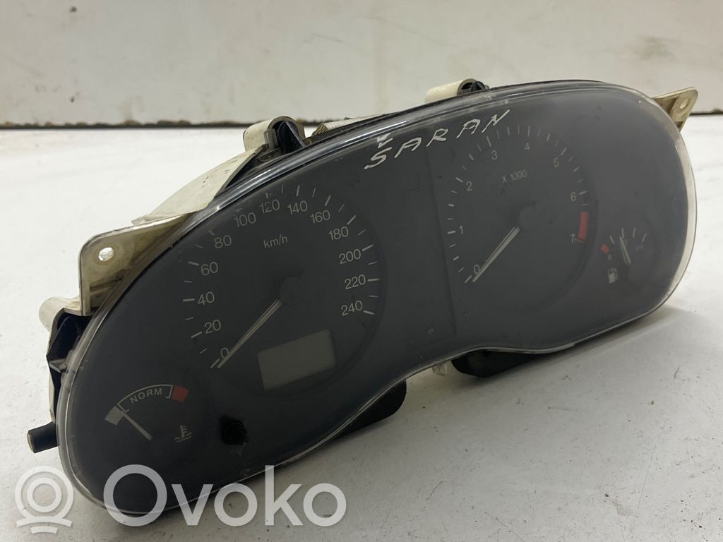 Volkswagen Sharan Speedometer (instrument cluster) 