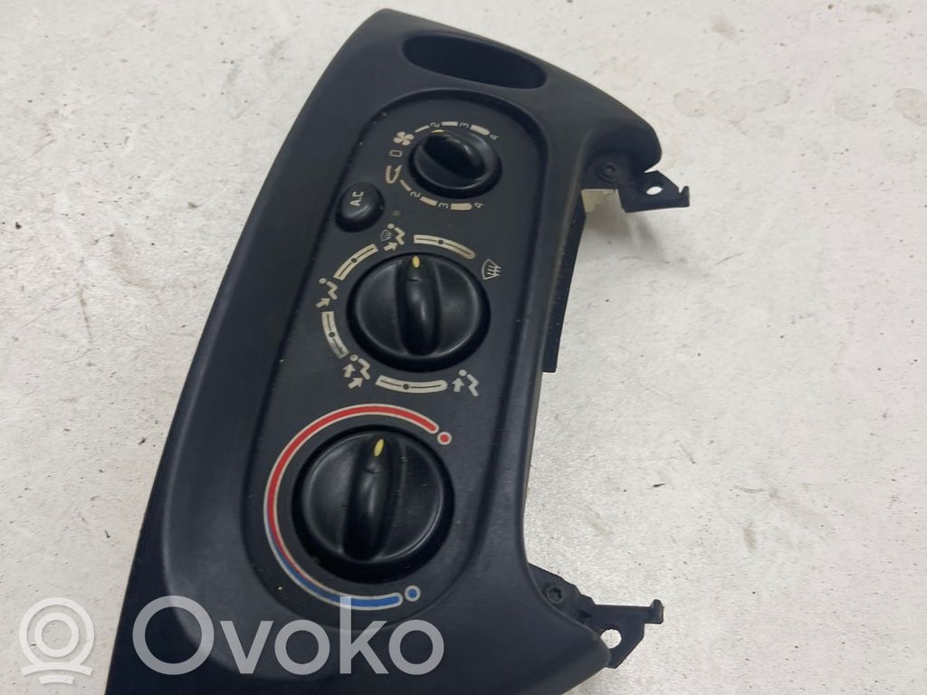 Renault Scenic I Climate control unit 
