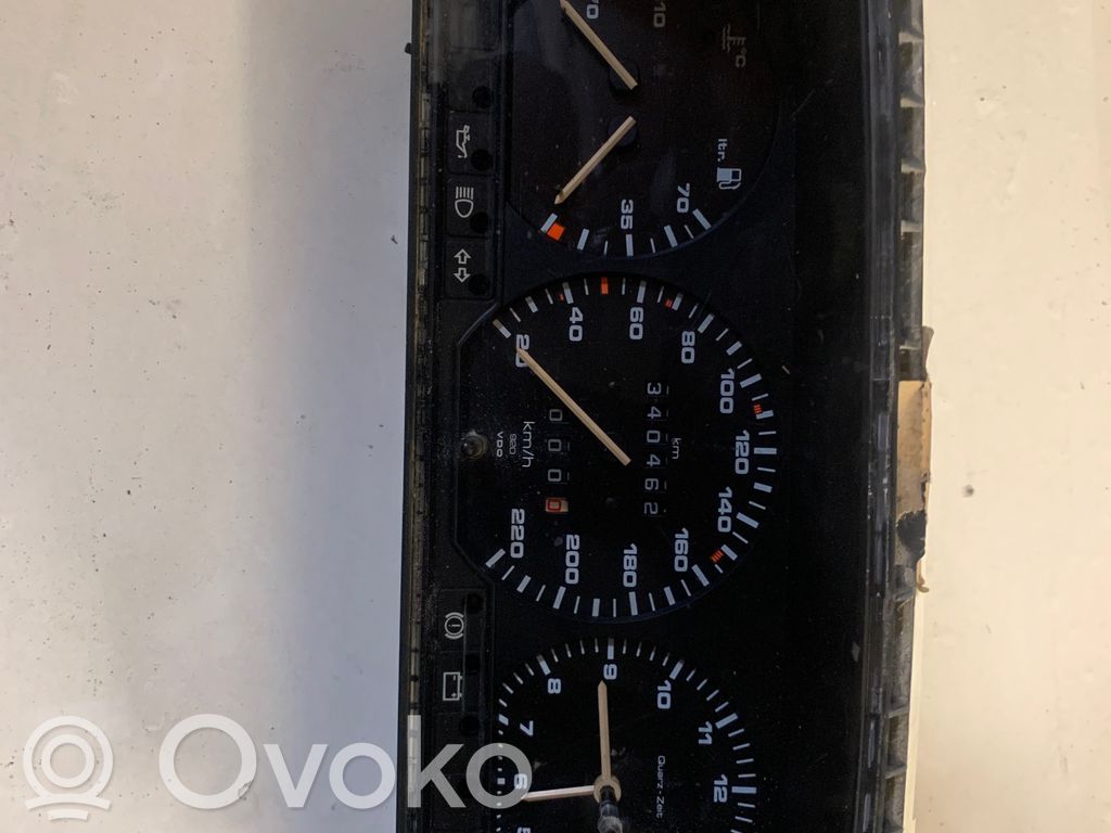 Volkswagen PASSAT B3 Tachimetro (quadro strumenti) 