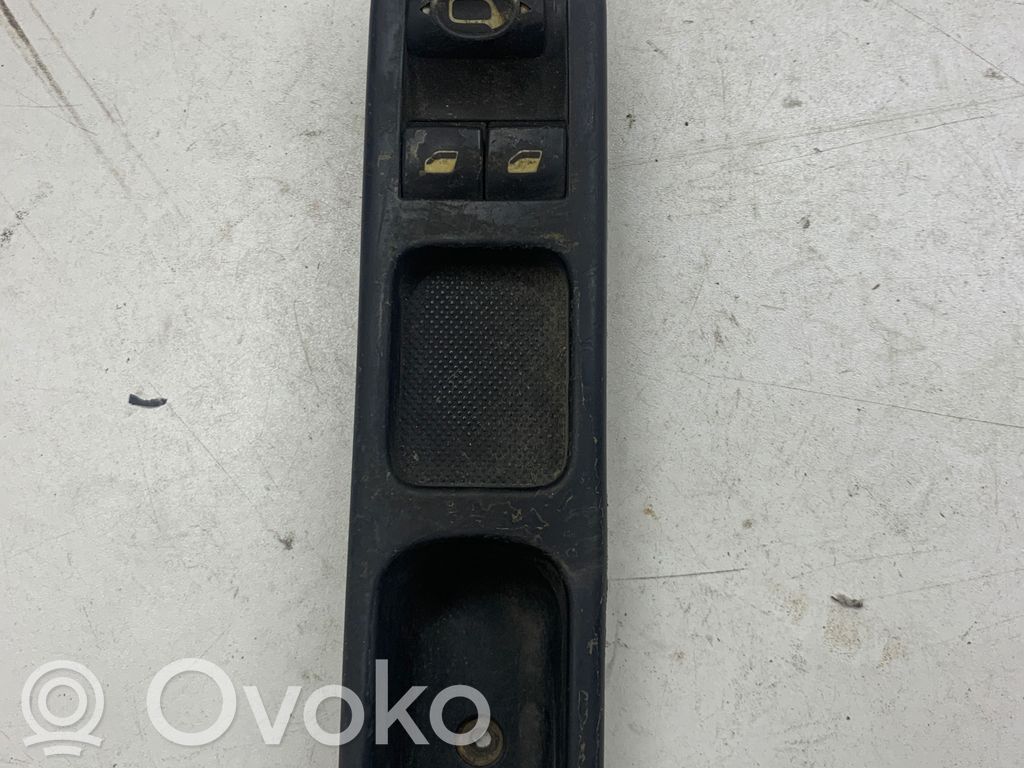 Peugeot 307 Electric window control switch 