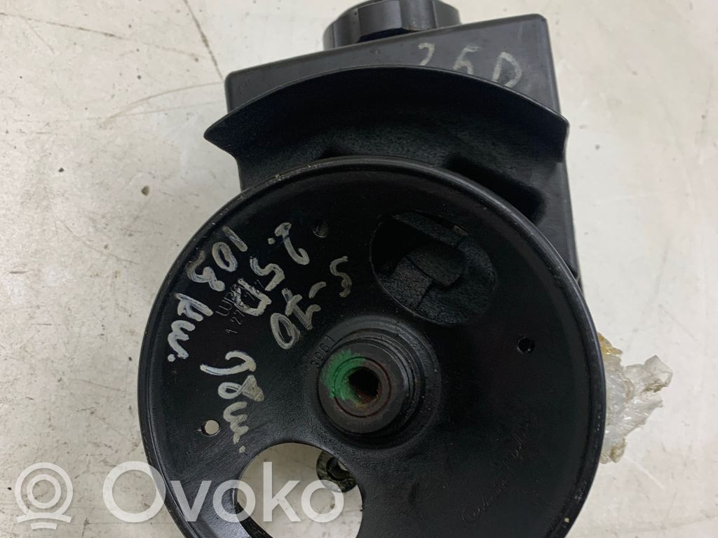 Volvo V70 Ohjaustehostimen pumppu 