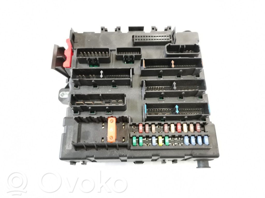 Opel Signum Fuse module 