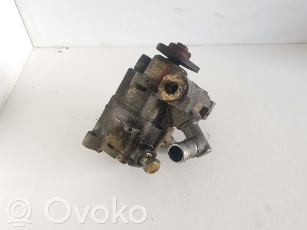 Mercedes-Benz E W210 Power steering pump 