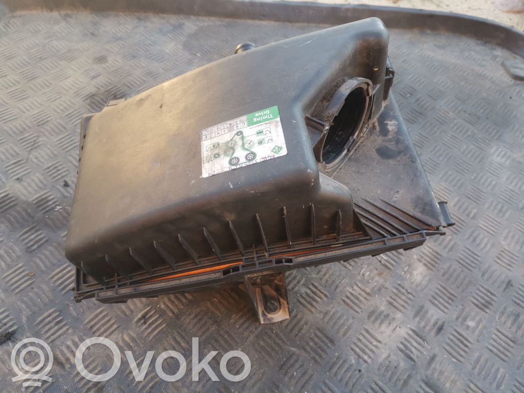 Volvo S80 Air filter box 