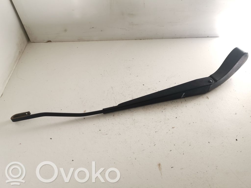 Volvo S80 Front wiper blade arm 