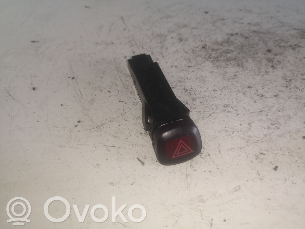 Hazard light switch   9168302