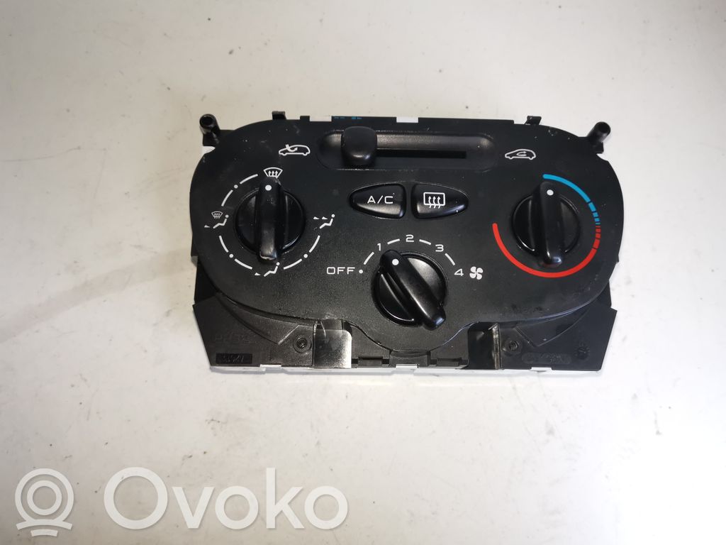 Peugeot 206 Climate control unit 