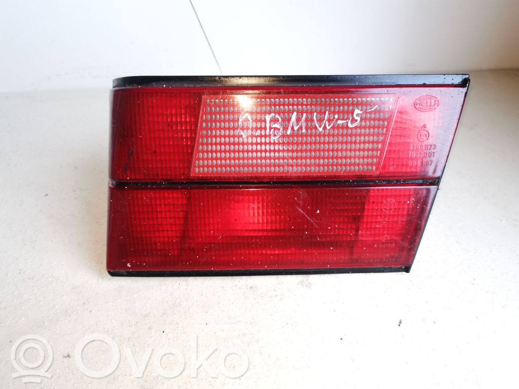 BMW 5 E34 Aizmugurējais lukturis pārsegā 