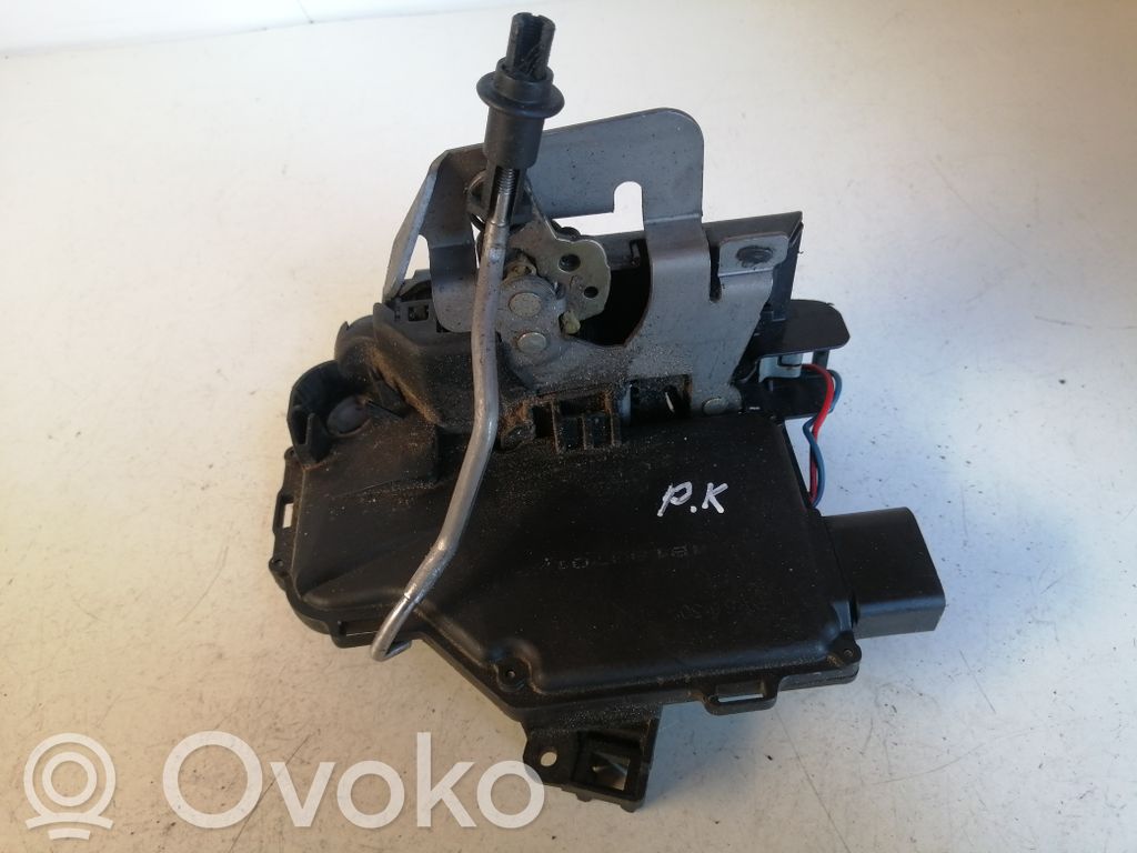 Audi A6 S6 C5 4B Cerradura de puerta delantera 