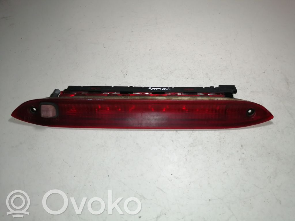 Ford Focus Third/center stoplight 