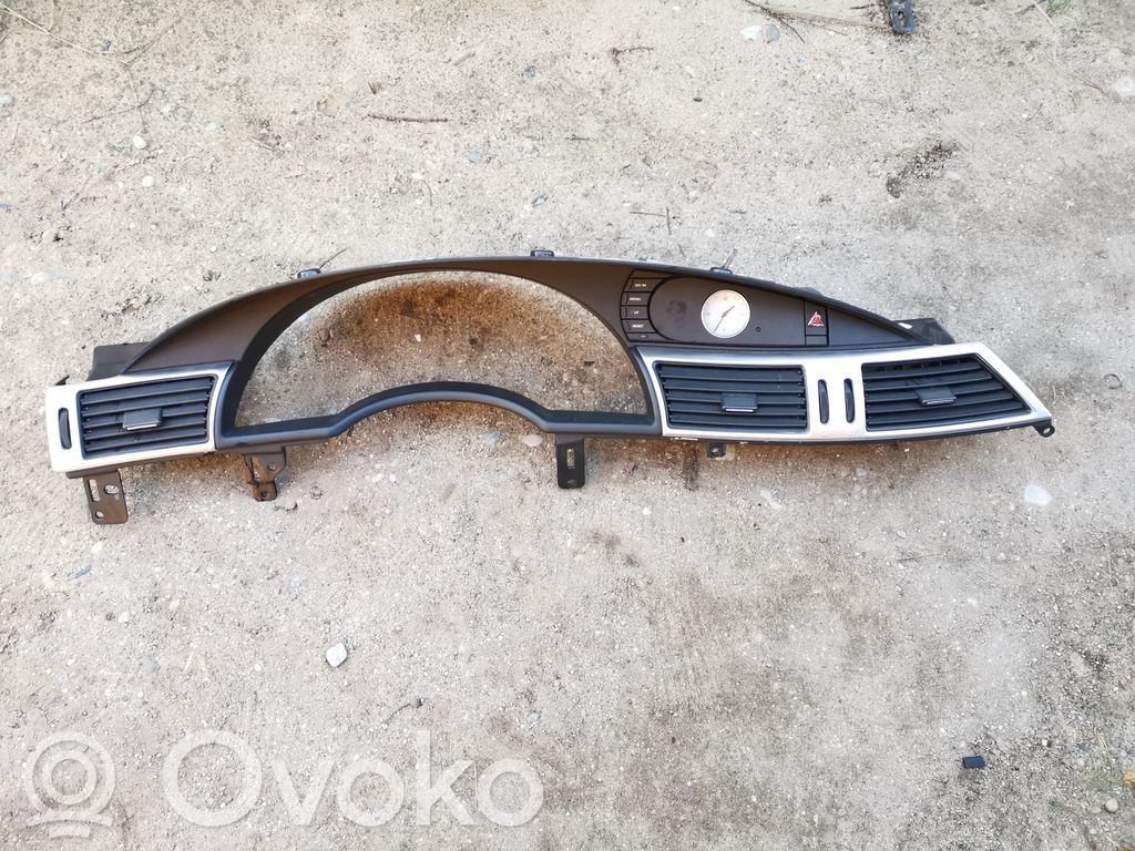 Chrysler Pacifica Dash center air vent grill 