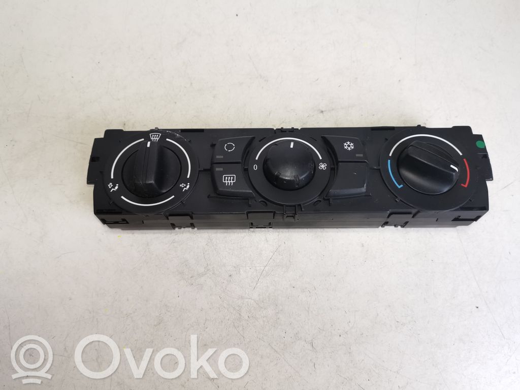 BMW 1 E81 E87 Climate control unit 