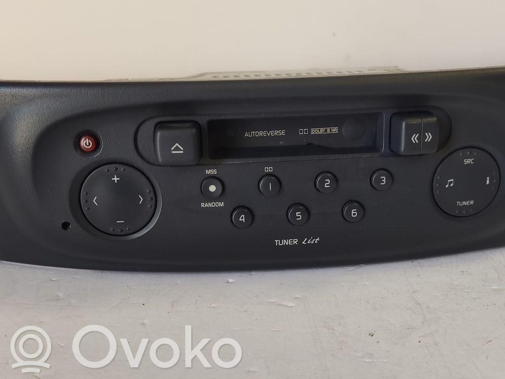 Renault Megane I Panel / Radioodtwarzacz CD/DVD/GPS 
