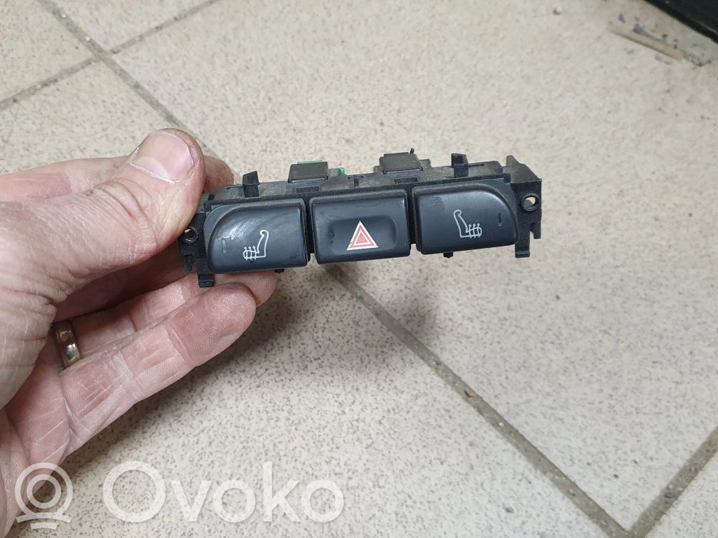 Hazard light switch   1X43138302BD,UK37030801M3