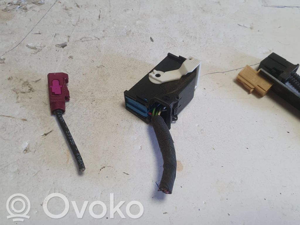 Audi A4 S4 B8 8K Bluetooth control unit module 