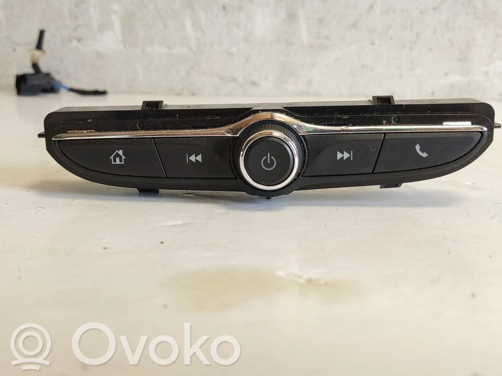 Opel Astra K Unidad central de control multimedia 