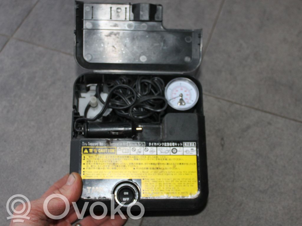 Toyota Prius (XW30) Kompresor do opon 