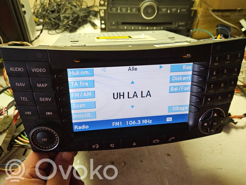 Mercedes-Benz E W211 Radio/CD/DVD/GPS head unit 
