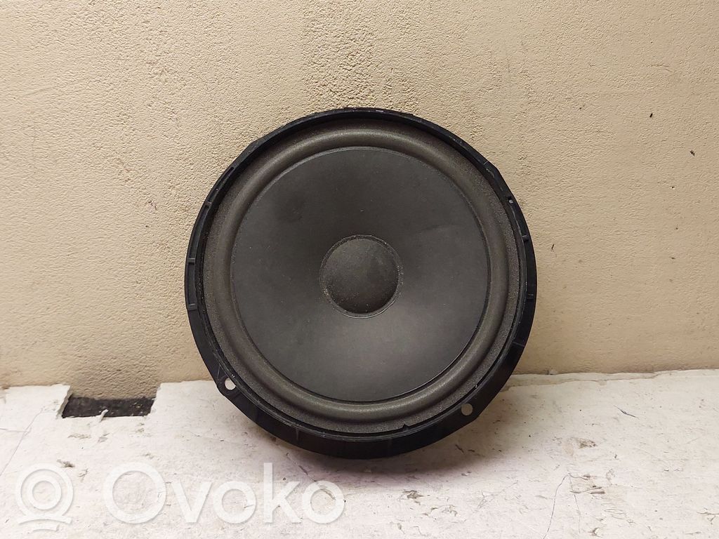 Volkswagen PASSAT B7 Rear door speaker 