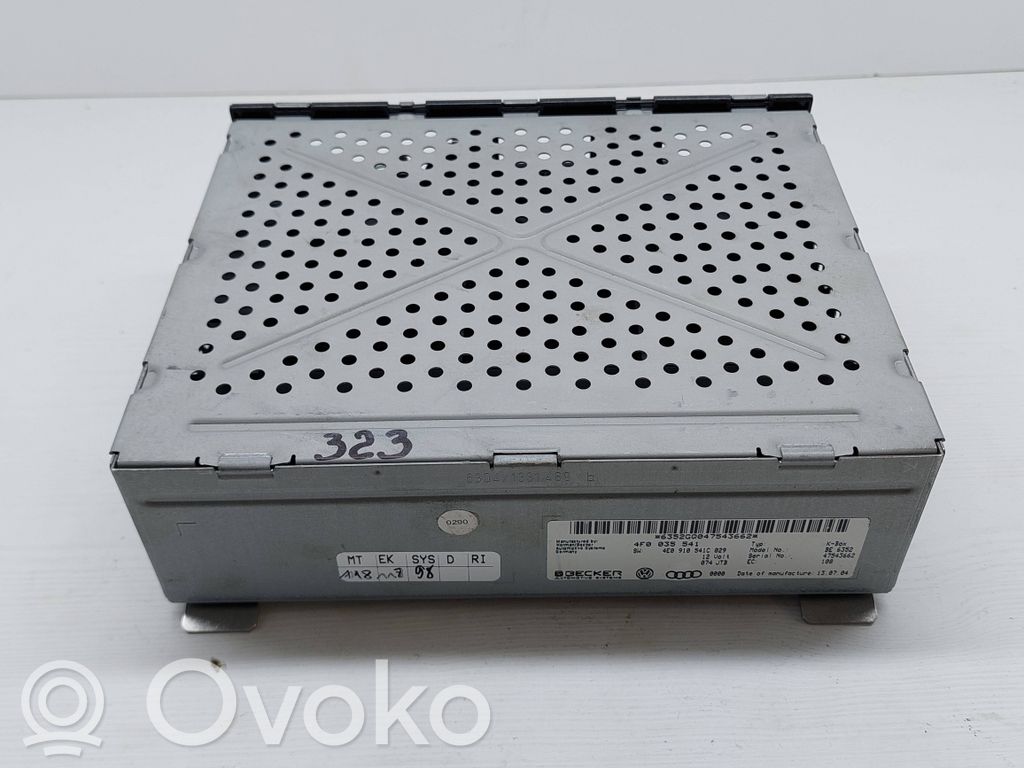Audi A4 S4 B7 8E 8H Panel / Radioodtwarzacz CD/DVD/GPS 