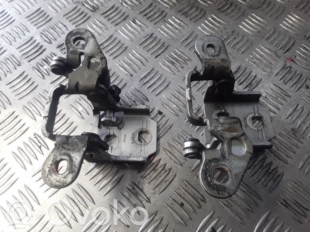 Zawiasy drzwi tylnych / Komplet   938AE,9J221V,939AE,9H2S2V