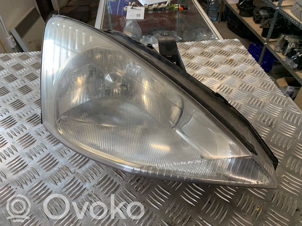 Headlight/headlamp   205675B