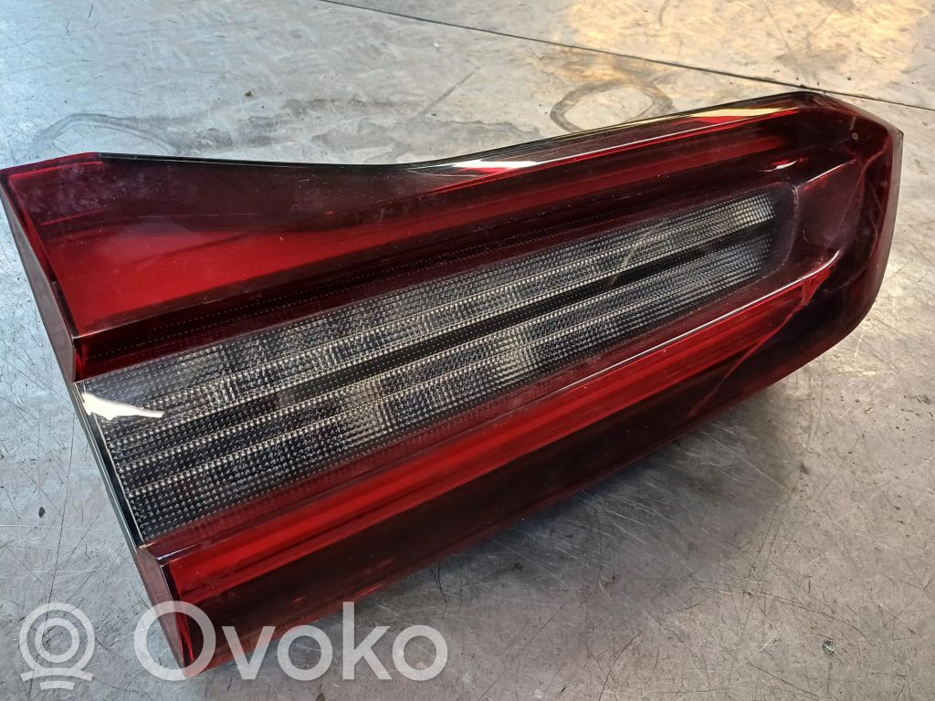 BMW X5 G05 Aizmugurējais lukturis pārsegā 