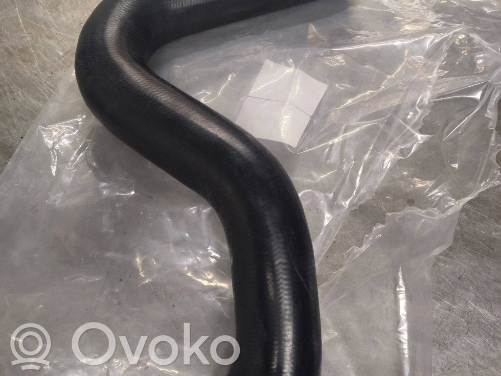 Intercooler hose/pipe   1374657