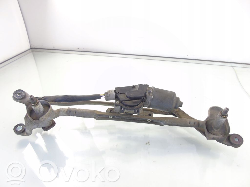Mazda 5 Front wiper linkage and motor 